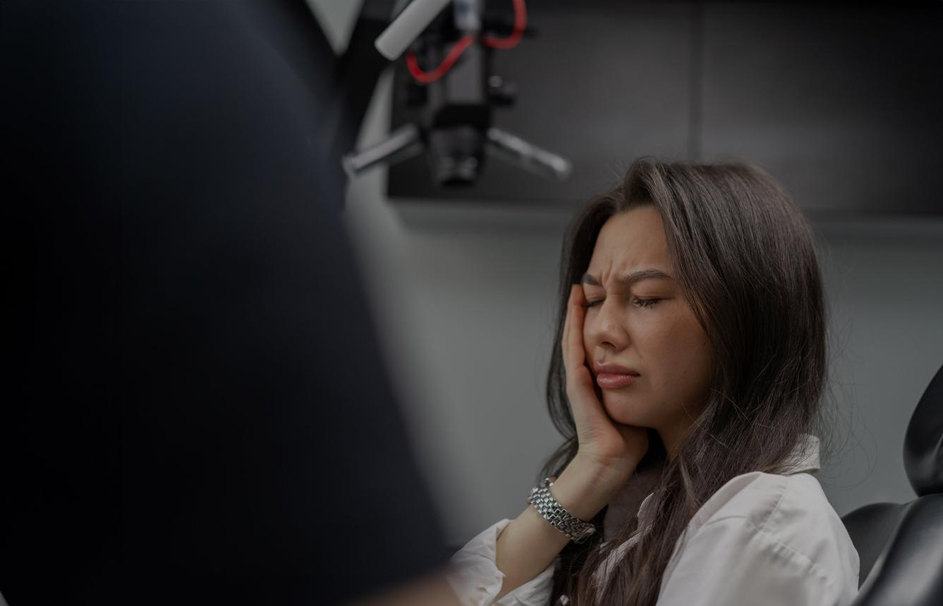 Patient experiencing jaw pain